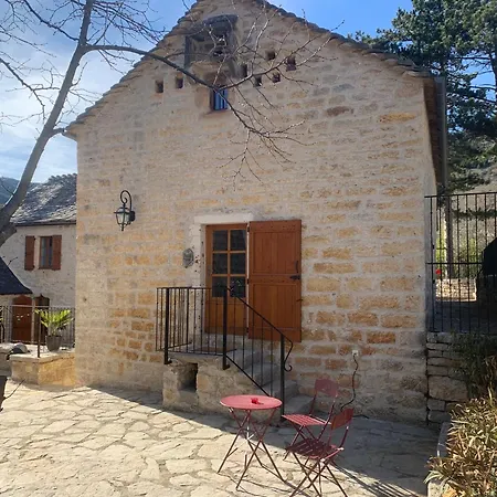 Manoir Du Charme Dans Les Gorges Du Tarn Lozere Bed & Breakfast Quezac  Exterior photo