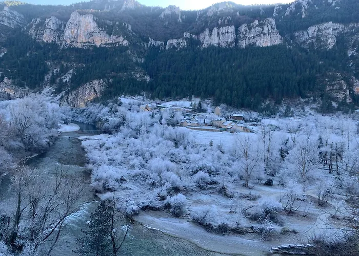 Manoir Du Charme Dans Les Gorges Du Tarn Lozere