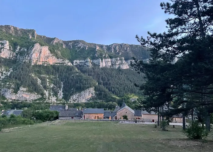 Manoir Du Charme Dans Les Gorges Du Tarn Lozere