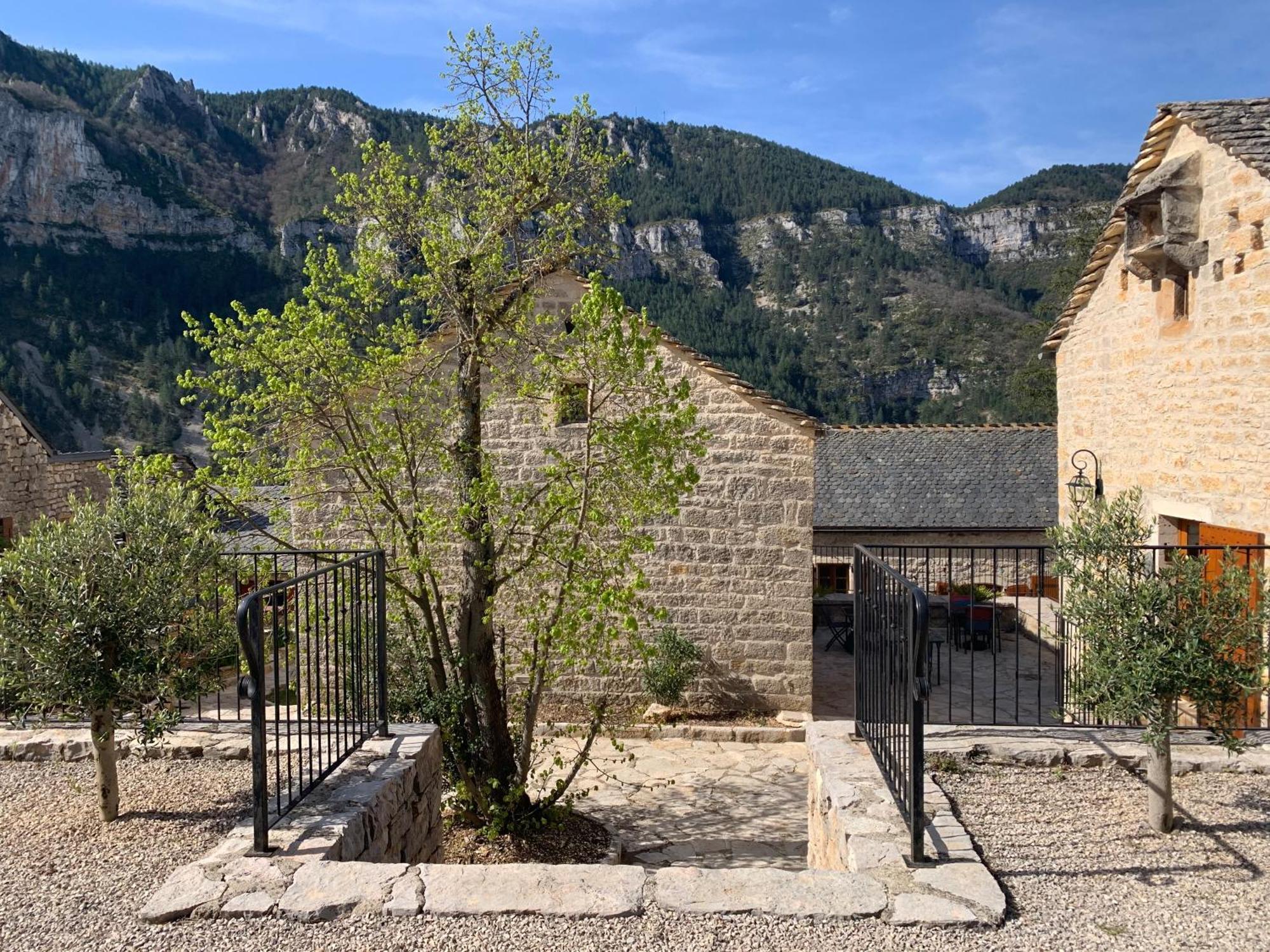 Manoir Du Charme Dans Les Gorges Du Tarn Lozere