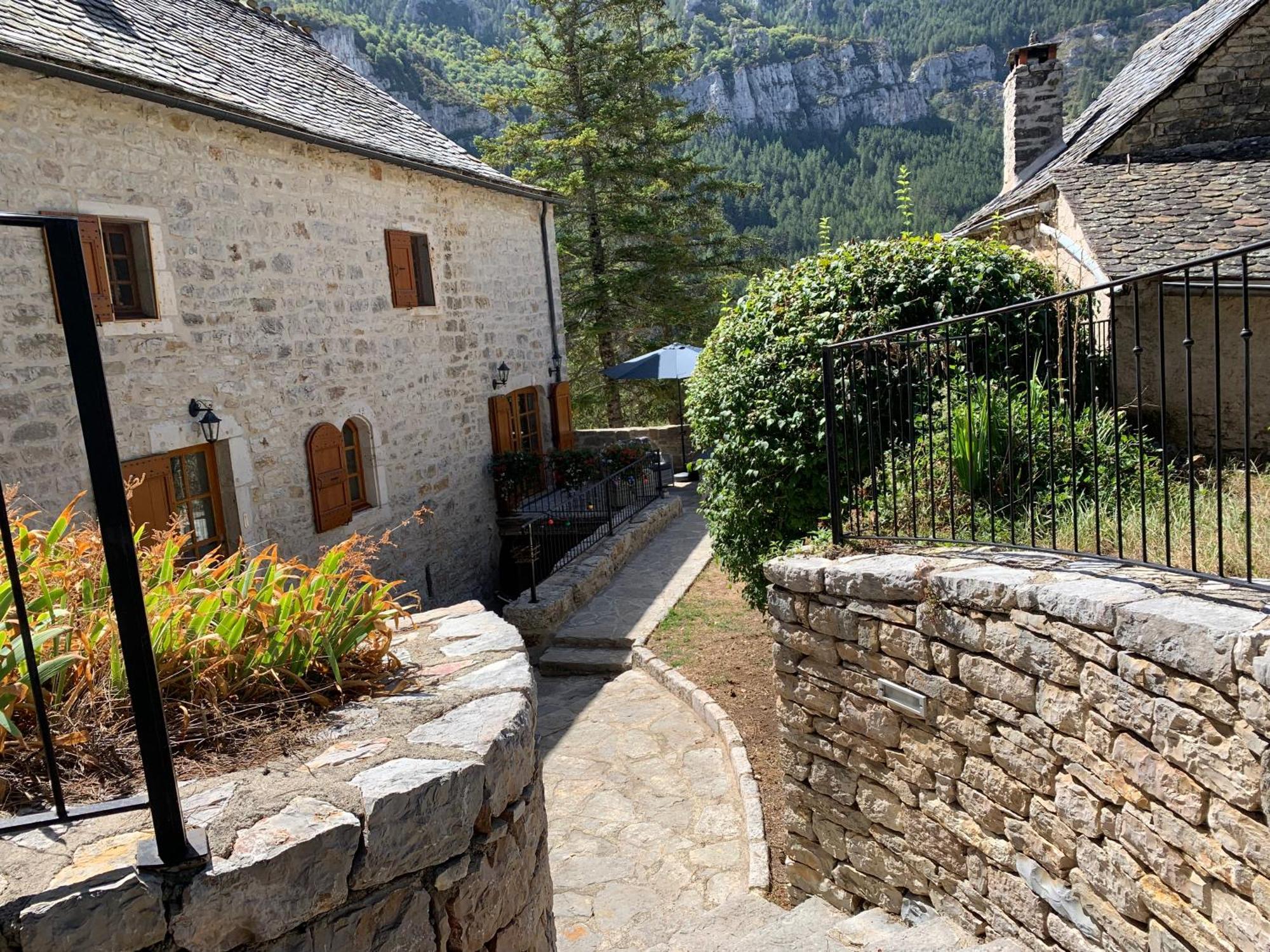 Manoir Du Charme Dans Les Gorges Du Tarn Lozere Bed & Breakfast Quezac (Lozere)