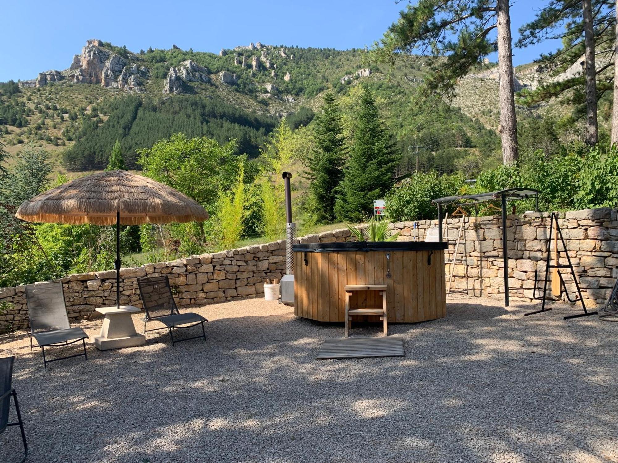 Manoir Du Charme Dans Les Gorges Du Tarn Lozere Bed & Breakfast Quezac (Lozere)