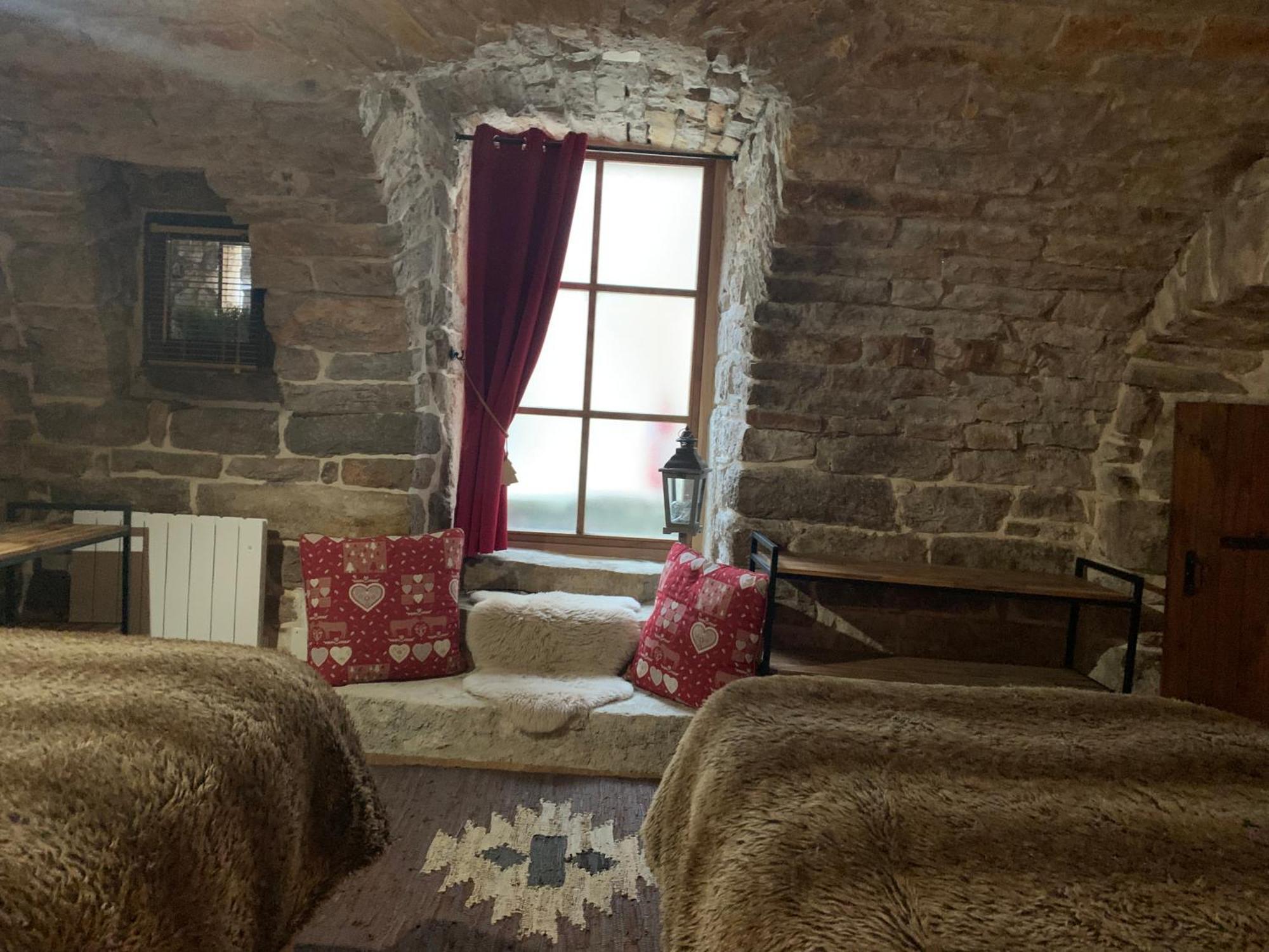 Manoir Du Charme Dans Les Gorges Du Tarn Lozere * Quezac (Lozere)